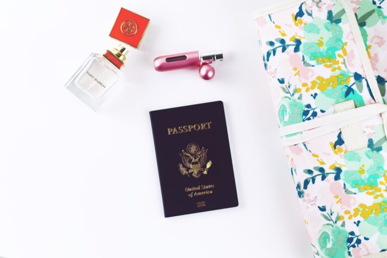 TravelFlareGoods.com: Your Ultimate Packing Guide